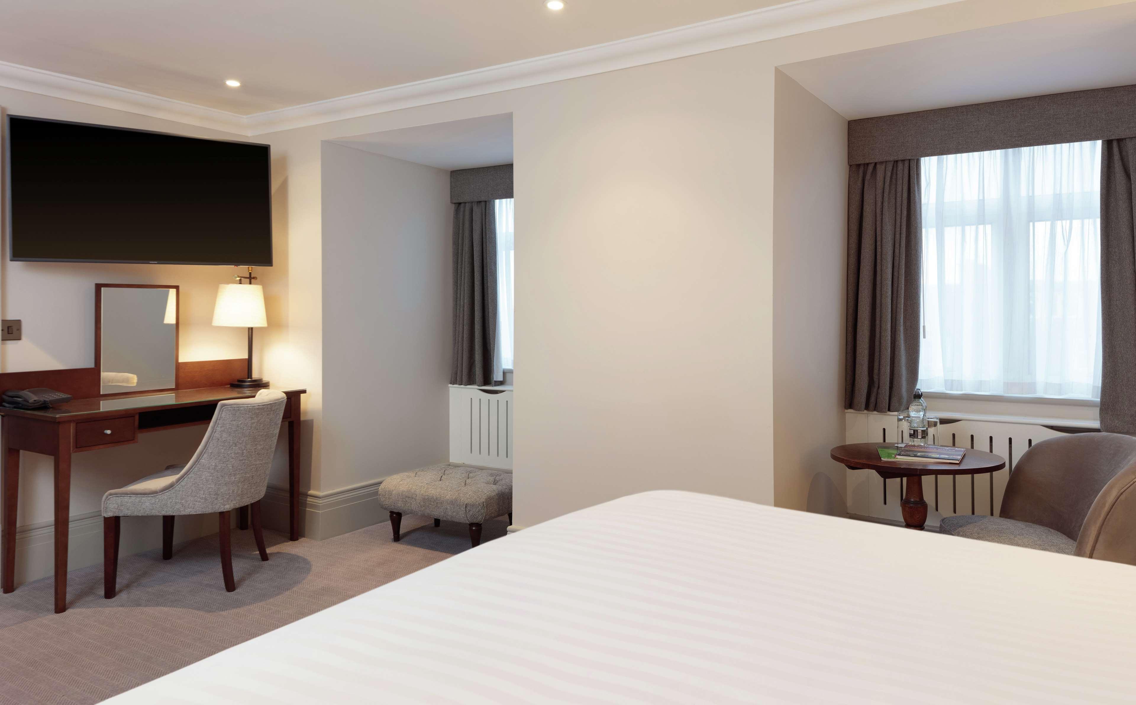 Doubletree By Hilton Harrogate Majestic Hotel & Spa Екстер'єр фото