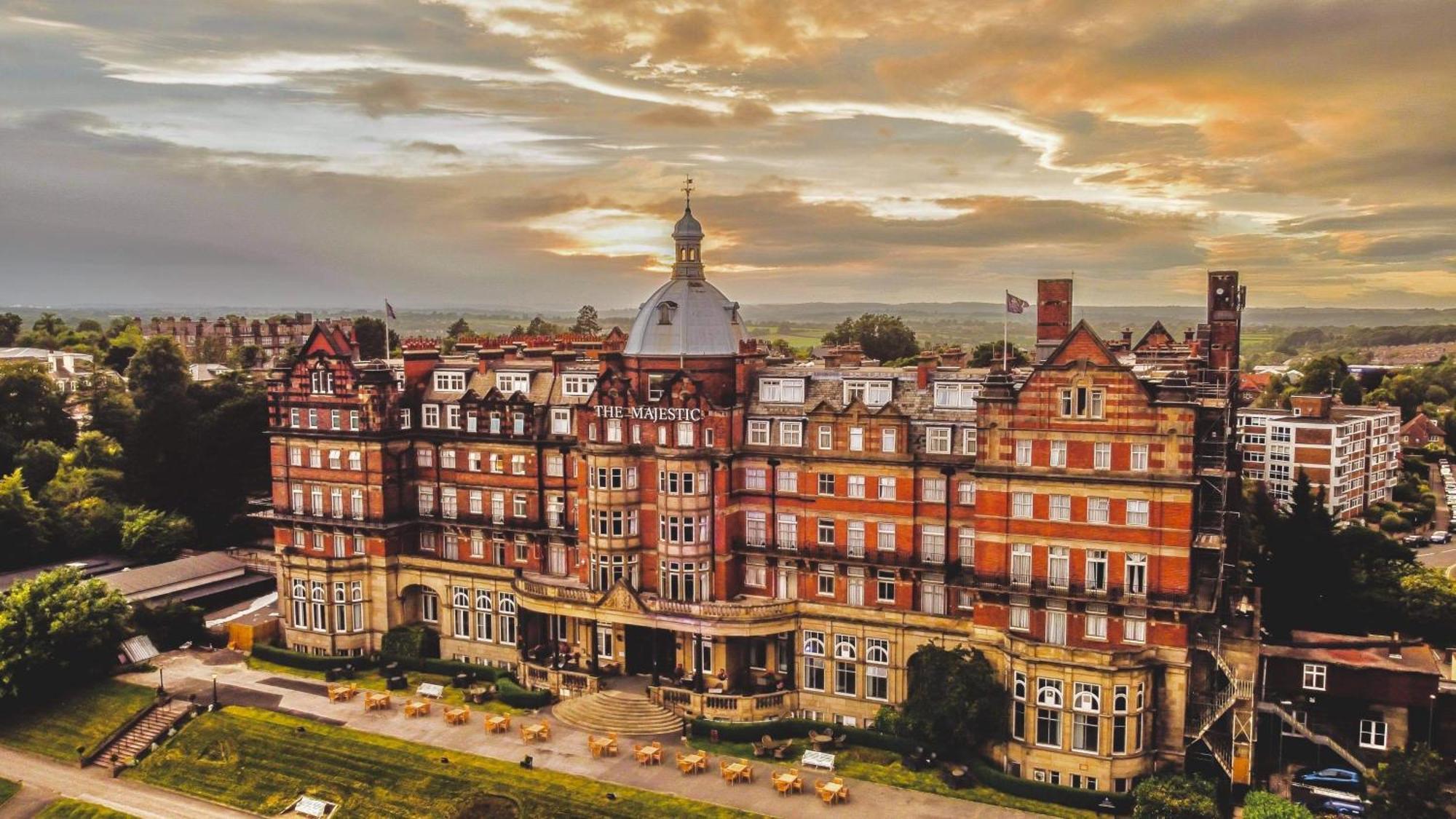 Doubletree By Hilton Harrogate Majestic Hotel & Spa Екстер'єр фото